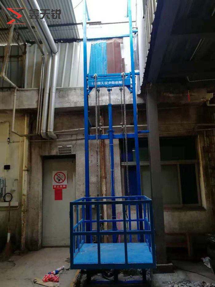 九江导轨式升降货梯